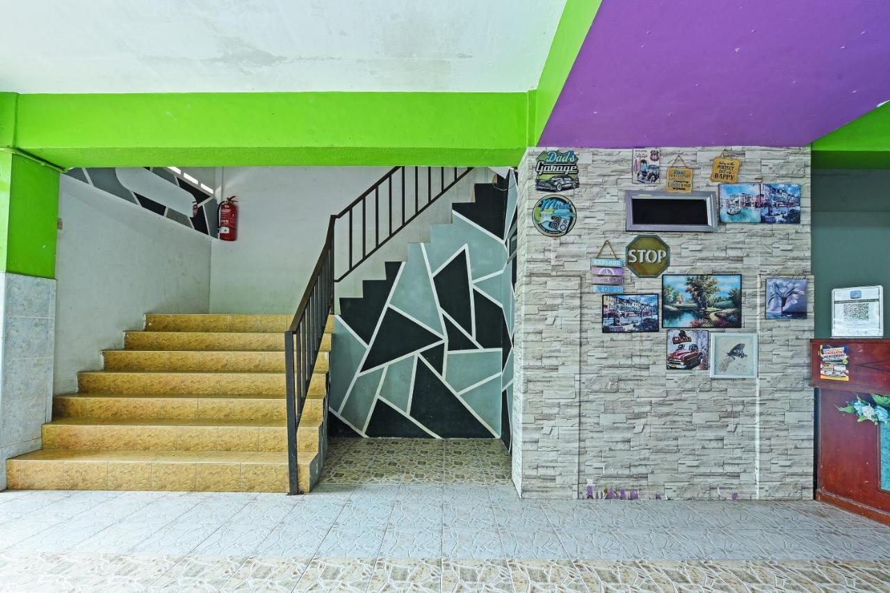 קואלה טהאן Oyo 90565 Teresek View Motel מראה חיצוני תמונה