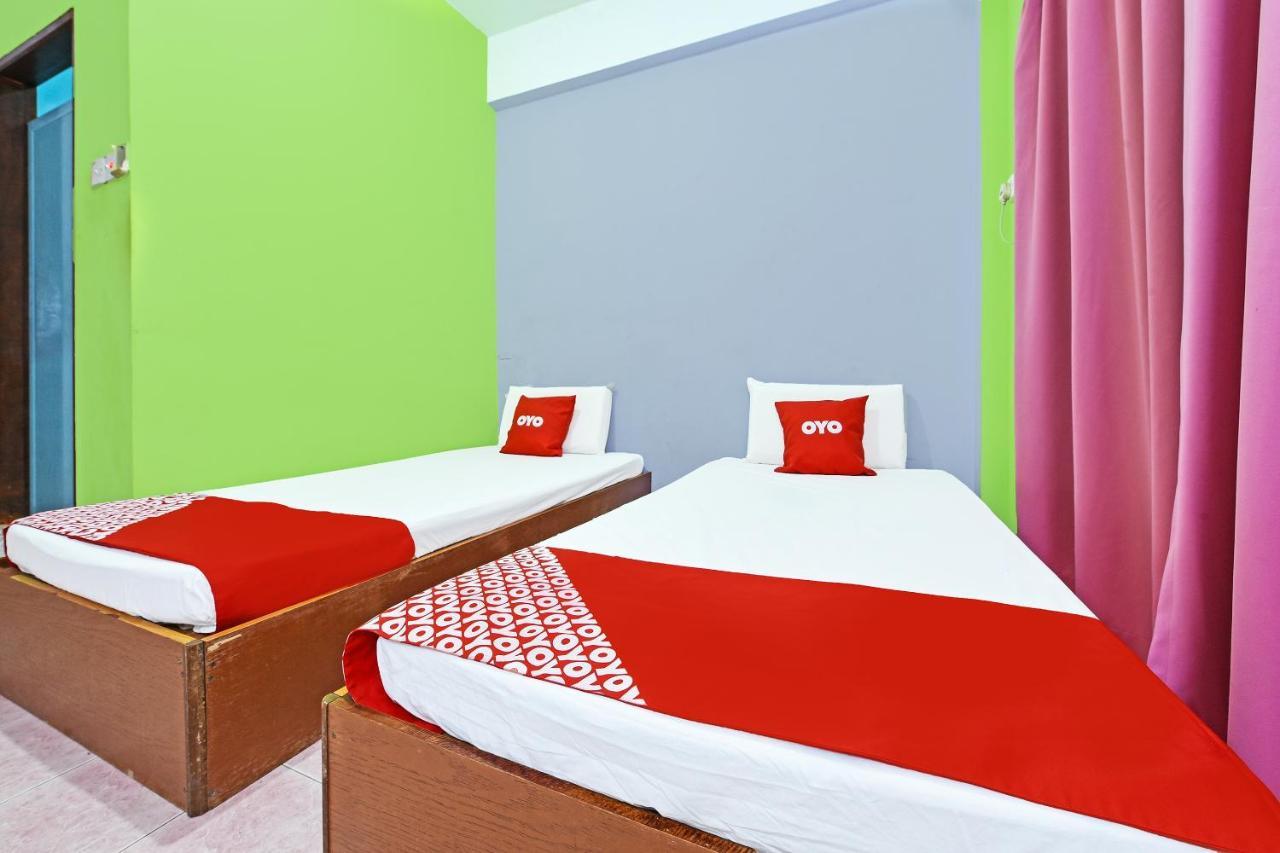 קואלה טהאן Oyo 90565 Teresek View Motel מראה חיצוני תמונה