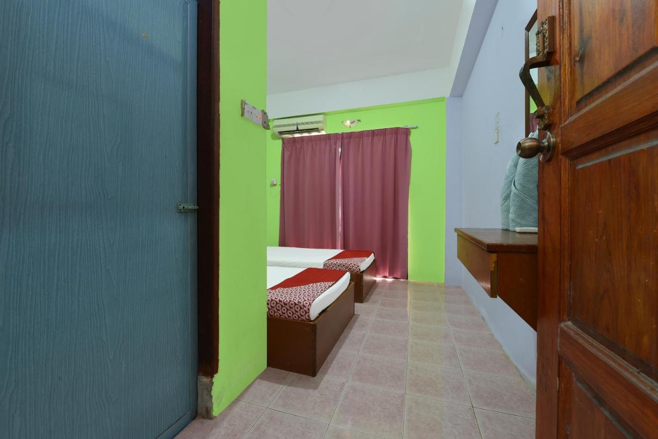 קואלה טהאן Oyo 90565 Teresek View Motel מראה חיצוני תמונה