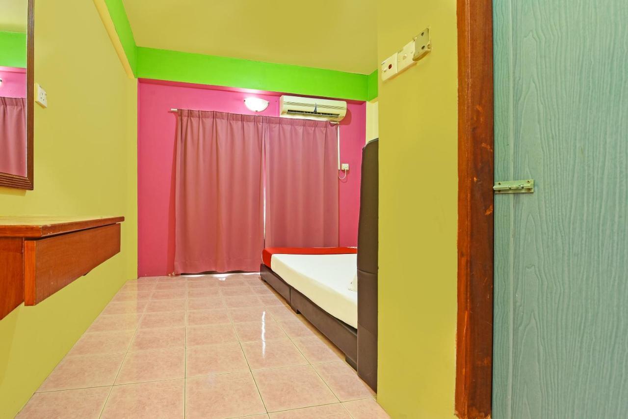 קואלה טהאן Oyo 90565 Teresek View Motel מראה חיצוני תמונה